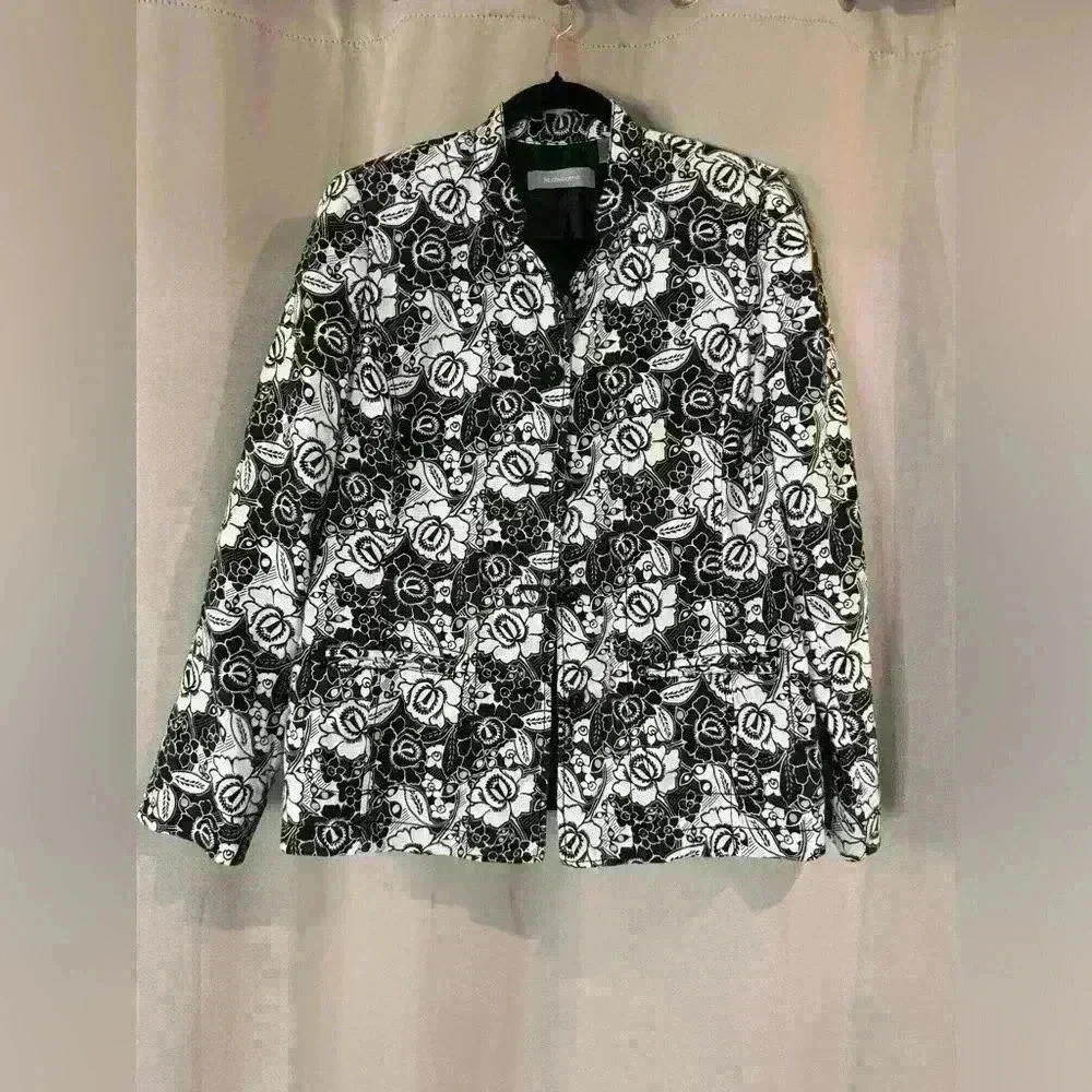 Women’s Black&White Liz Claiborne Jacket